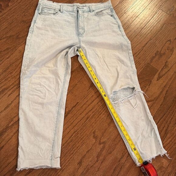 American Eagle jeans, distressed, white washed, size 14 - Picture 9 of 14